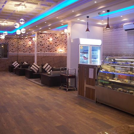 Almanzel Althahabi Aparthotel Dammam Buitenkant foto