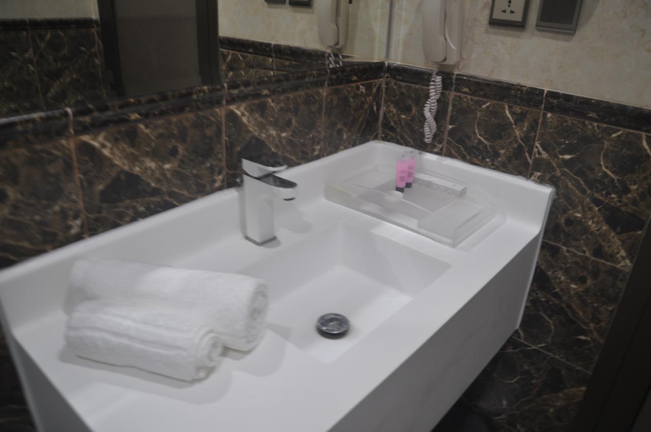 Almanzel Althahabi Aparthotel Dammam Buitenkant foto