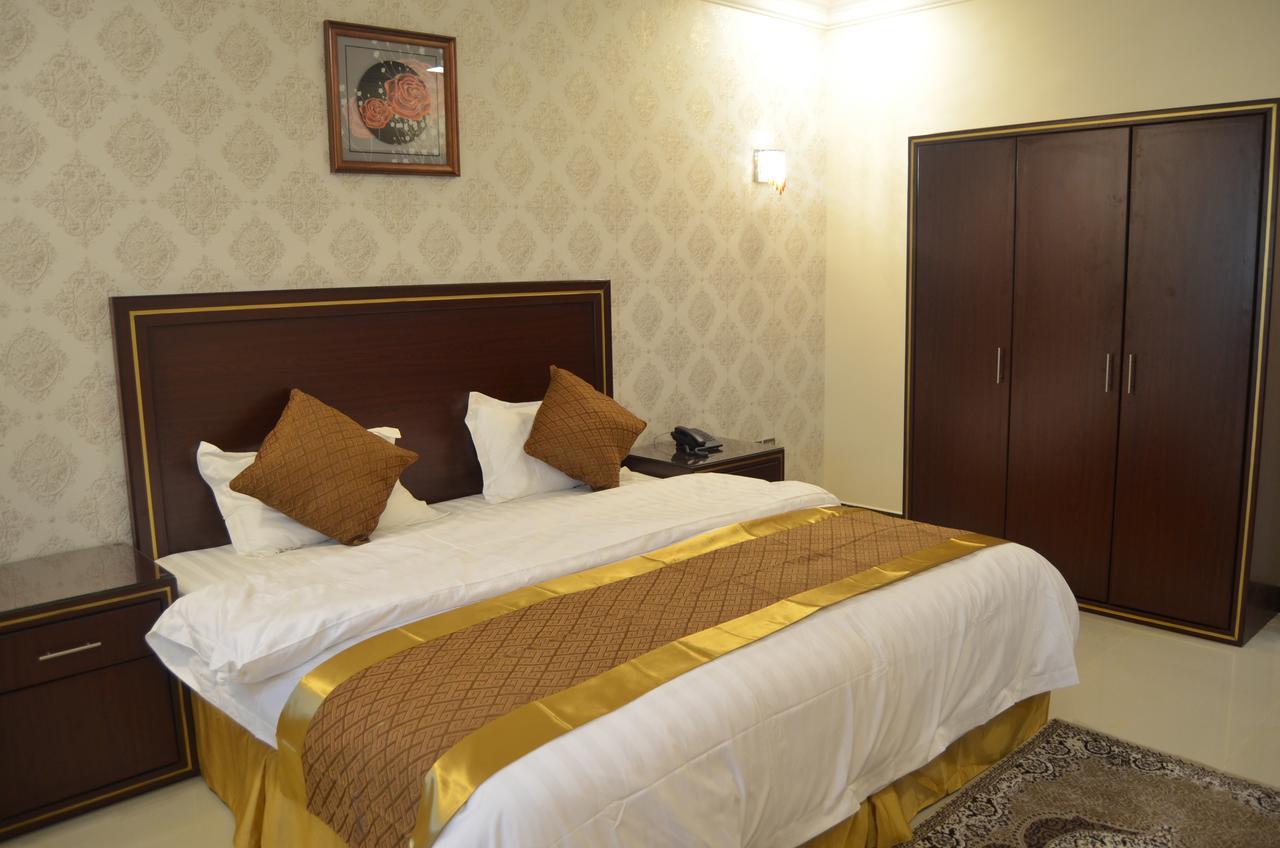 Almanzel Althahabi Aparthotel Dammam Buitenkant foto